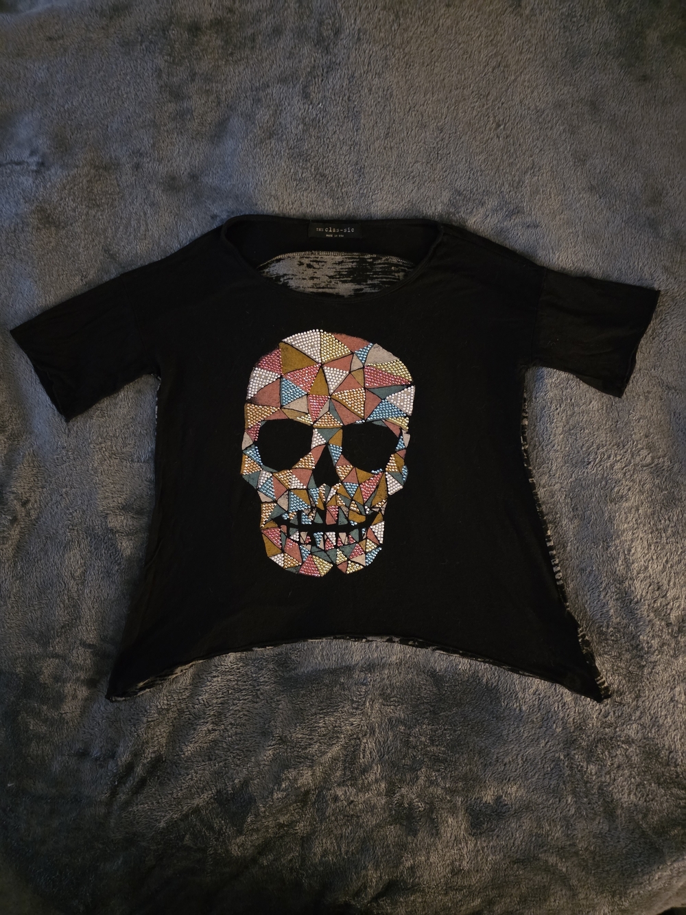 The Classic Black Women's Skull Mosaic Short Sleeve Top